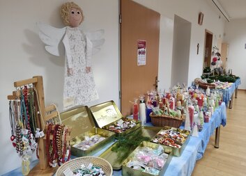 Prodejní výstava výrobků denního stacionáře Nesa - 8. 12. 2023