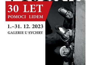 30 let pomoci lidem - výstava fotografií ve žďárské knihovně